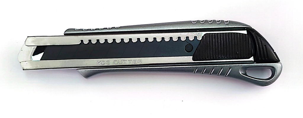 Japoński nóż do najcięższych prac 18 mm A103 L-33