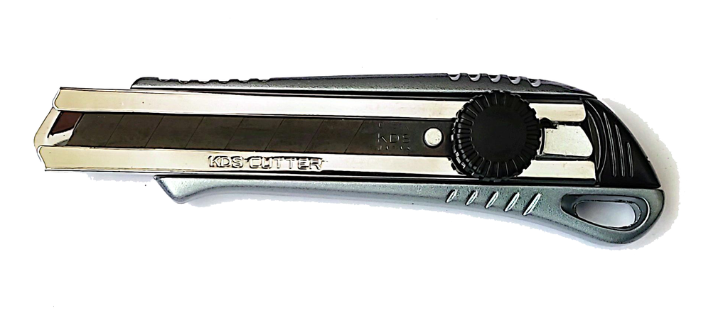 Japoński nóż 18 mm do najcięższych prac z blokadą śrubową A97 L-32